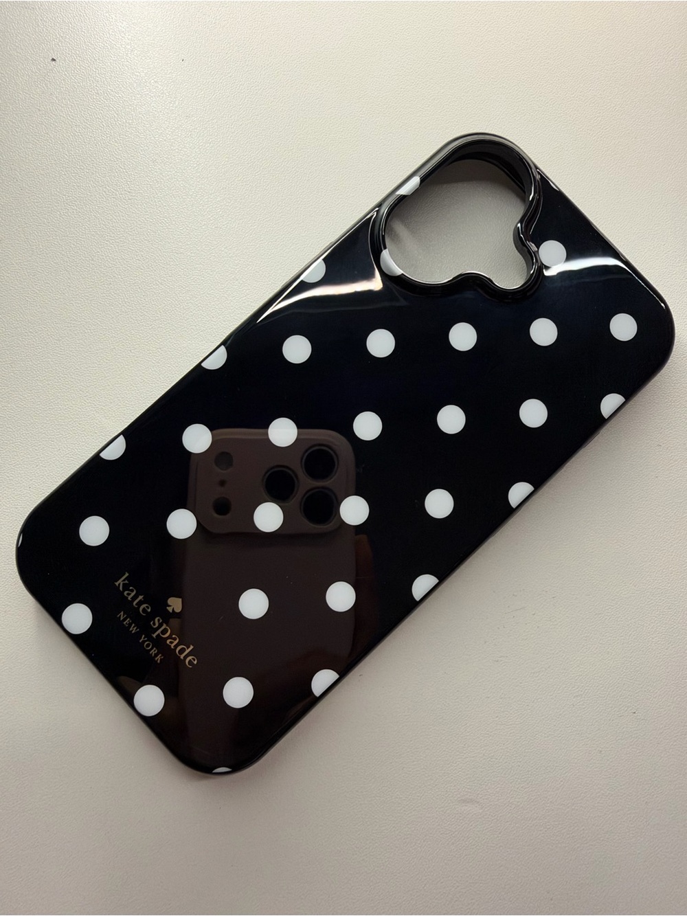 kate spade Black Polka Dot Glossy Phone Case with White Dots iPhone 17